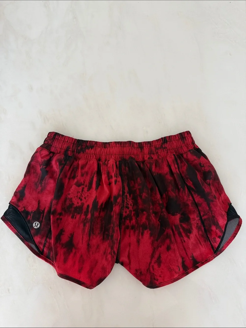 lululemon athletica Hotty Hot 2.5” low rise - Game Day Red Black Multi Size 8